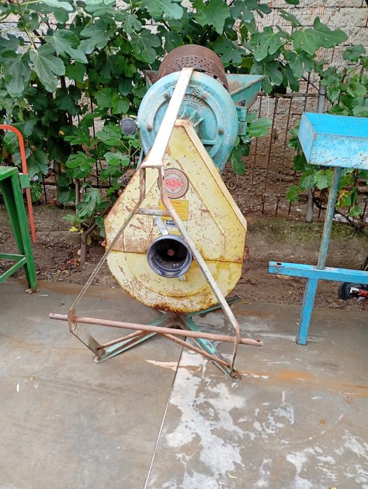 Moara cereale pe gardan