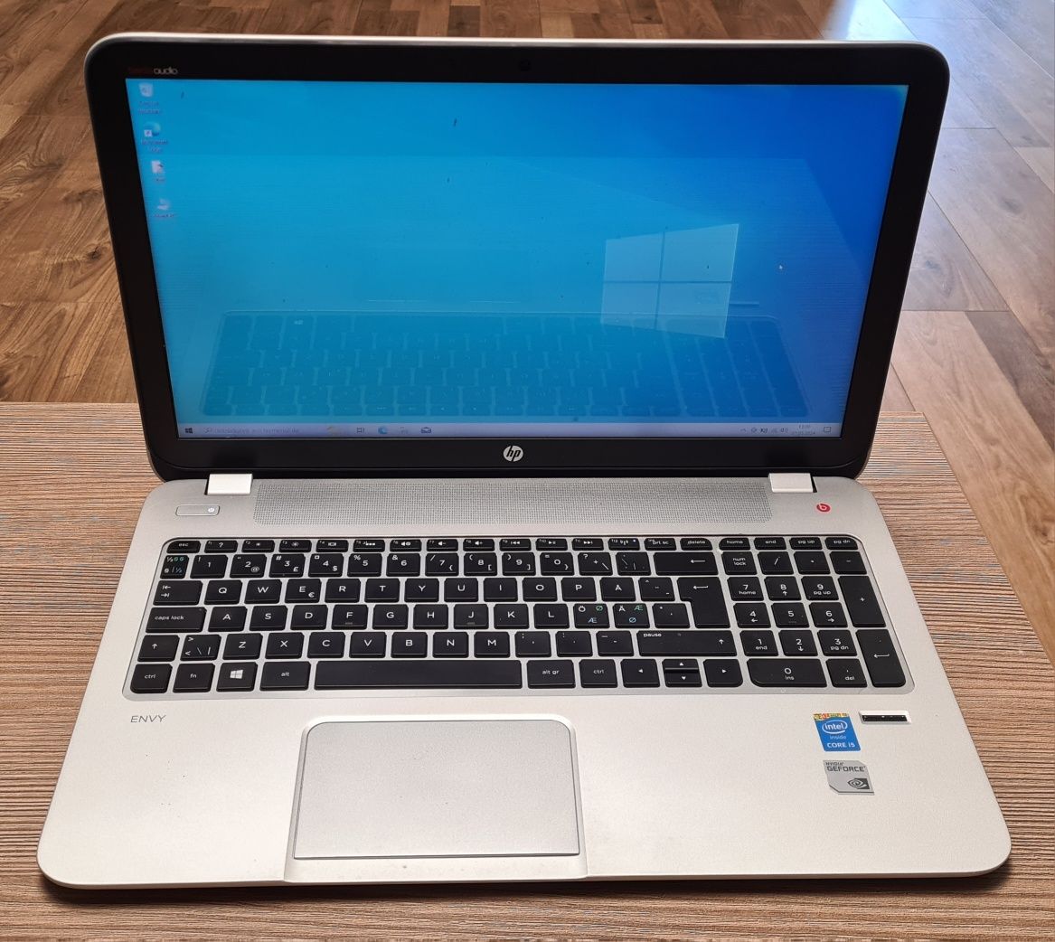 Laptop HP Envy 15 i5 4200M, 8 GB DDR3, hdd 1 TB, Nvidia GeForce 840m