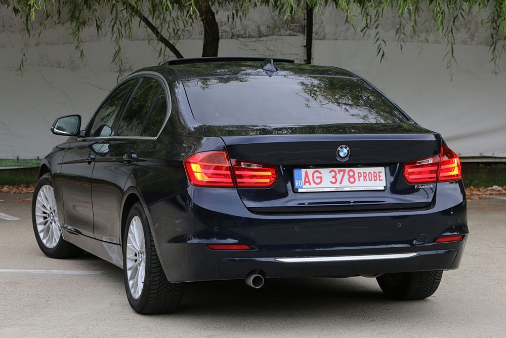 Bmw f30\\ 2.0d\\ 184cp\\trapa\\head up