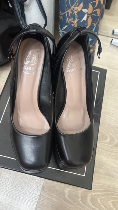 Продам туфли  новые не подошел размер 38