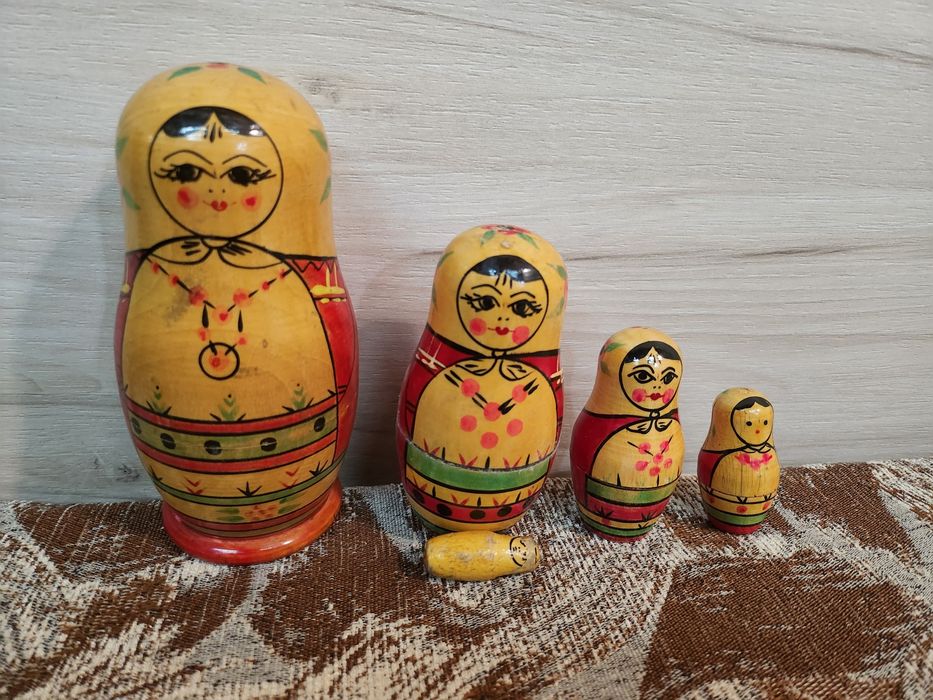 Оригинални руски матрьошки