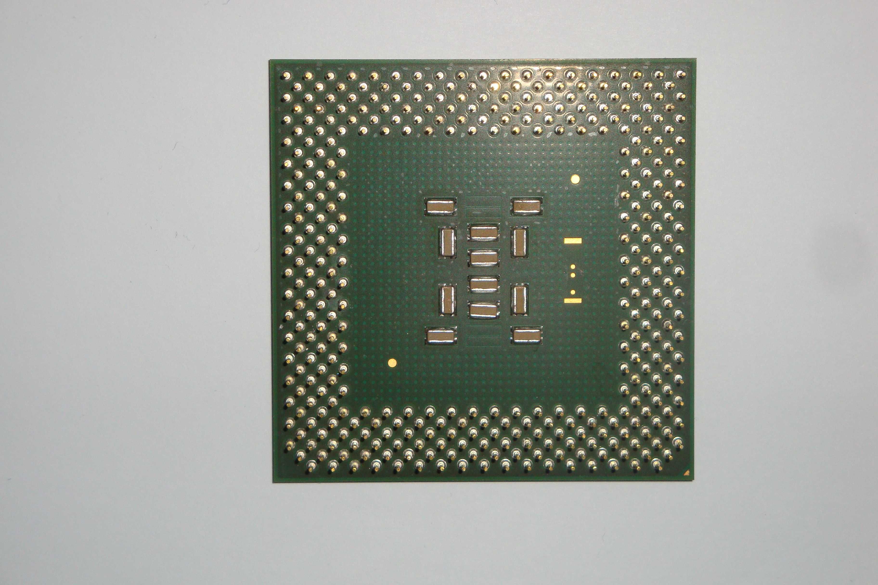 piesa colectie vintage procesor intel pentium 3 667 mhz PGA 370 SL3XW
