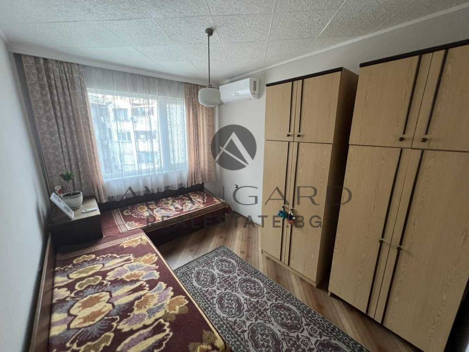 оф.23877 Обзаведен тристаен/ Стария град