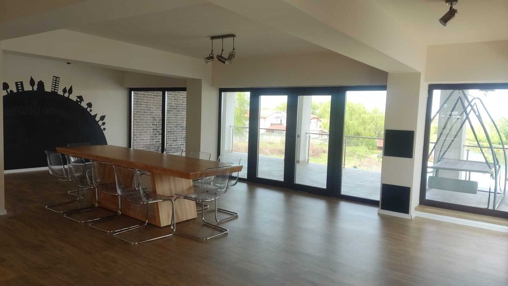 Proprietar , vila la lac , Corbeanca