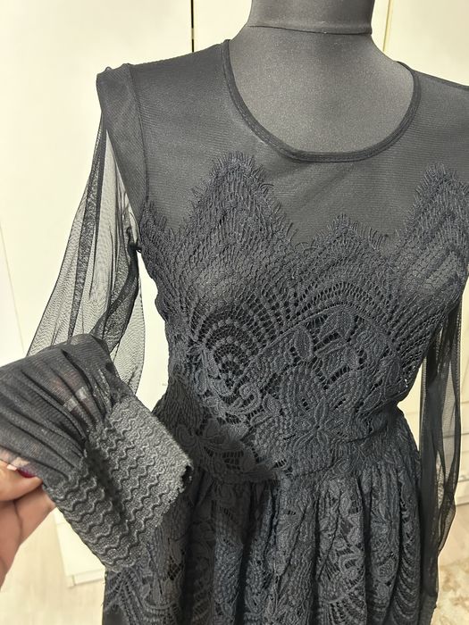 Rochie eleganta seara, stare foarte buna.