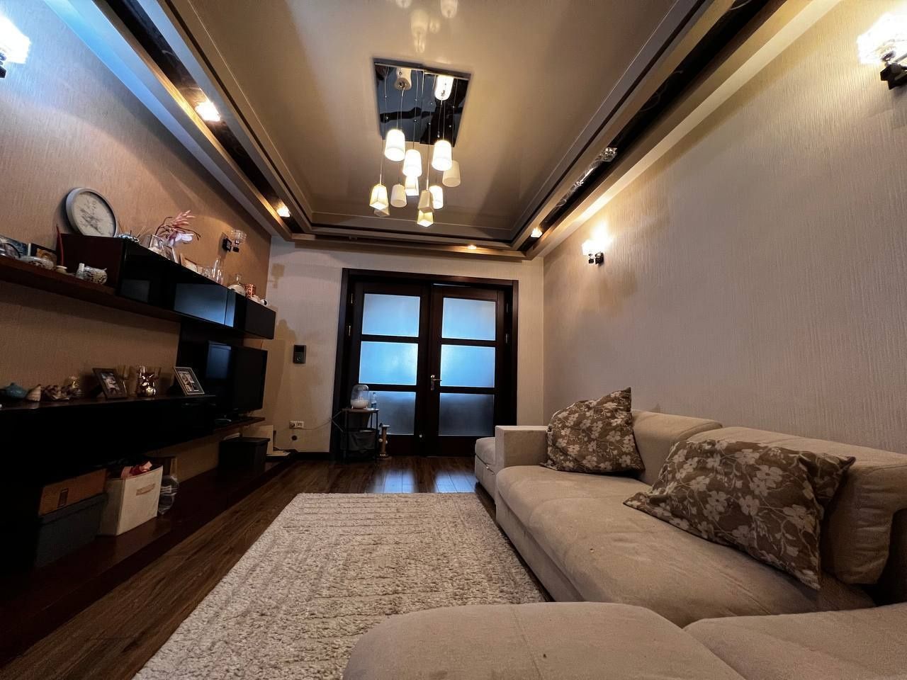 Продается 2в3 ком квартира, ор-р: ресторан Мона/Джуманджи,  77 м²