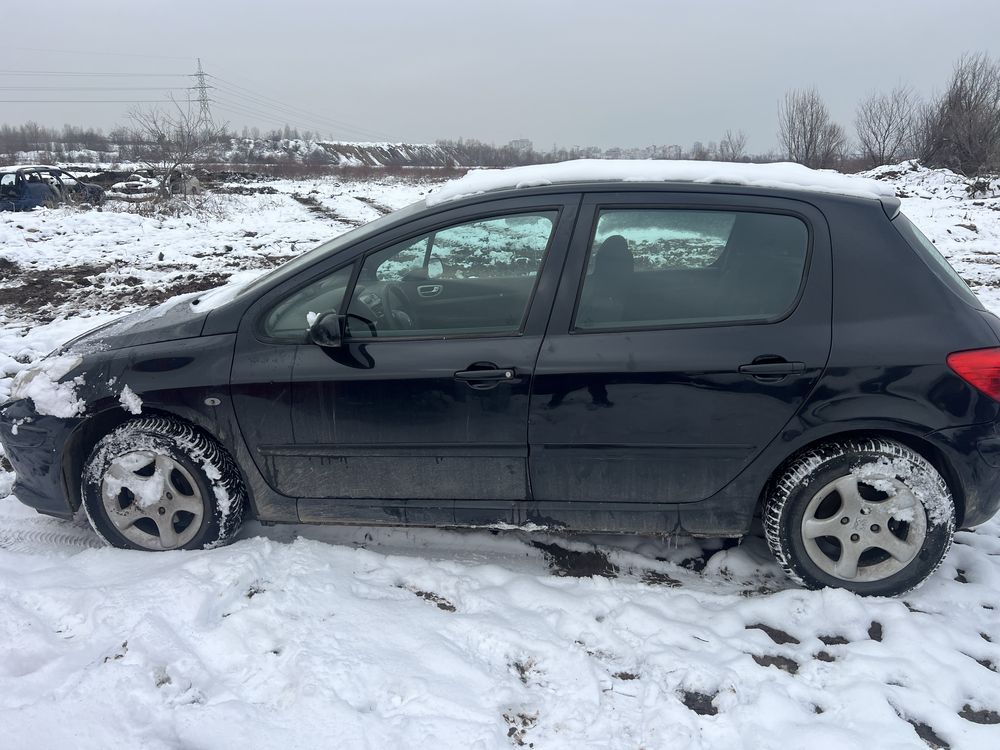 Peugeot 307 2.0 , Пежо 307 бензин На Части !!!