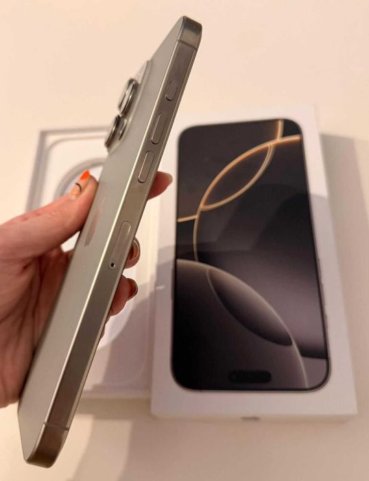 iPhone 16 Pro Max Natural Titanium 99% baterie