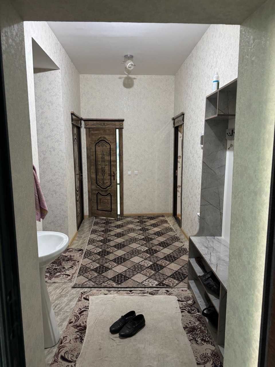 UrDU ko'cha 2 xon yevro remont kvartira mebel jihozlari sotiladi