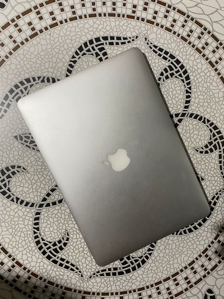 Продам macbook air