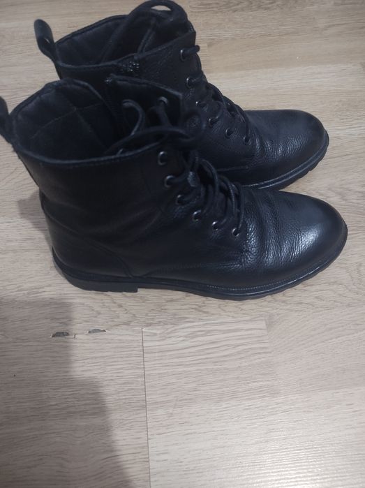 Vând ghete 5th avanue