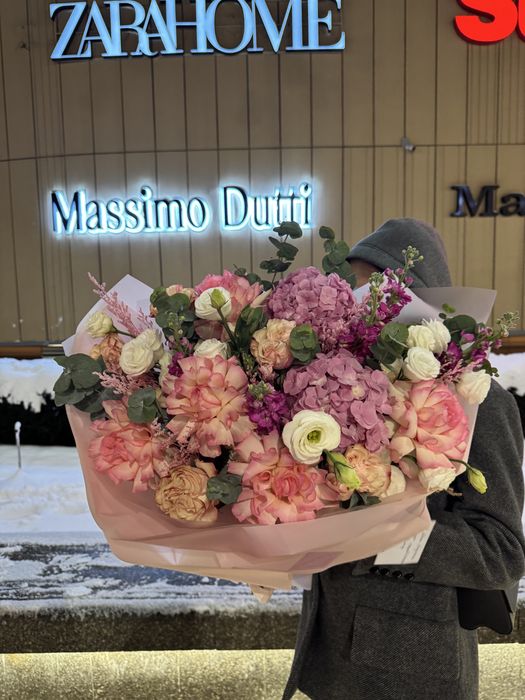 Продам красивый букет цветов. Свежие, шикарные, 15 000 тг