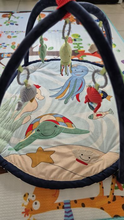 Saltea de activități pentru bebeluși