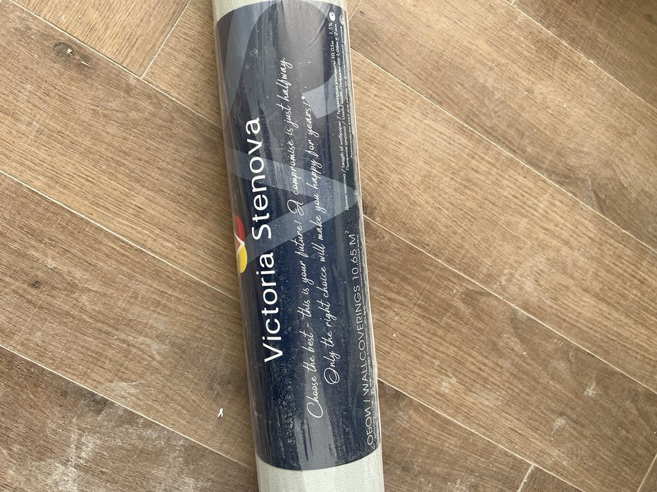 Продам обои Victoria Stenova 1 рулон зеленые