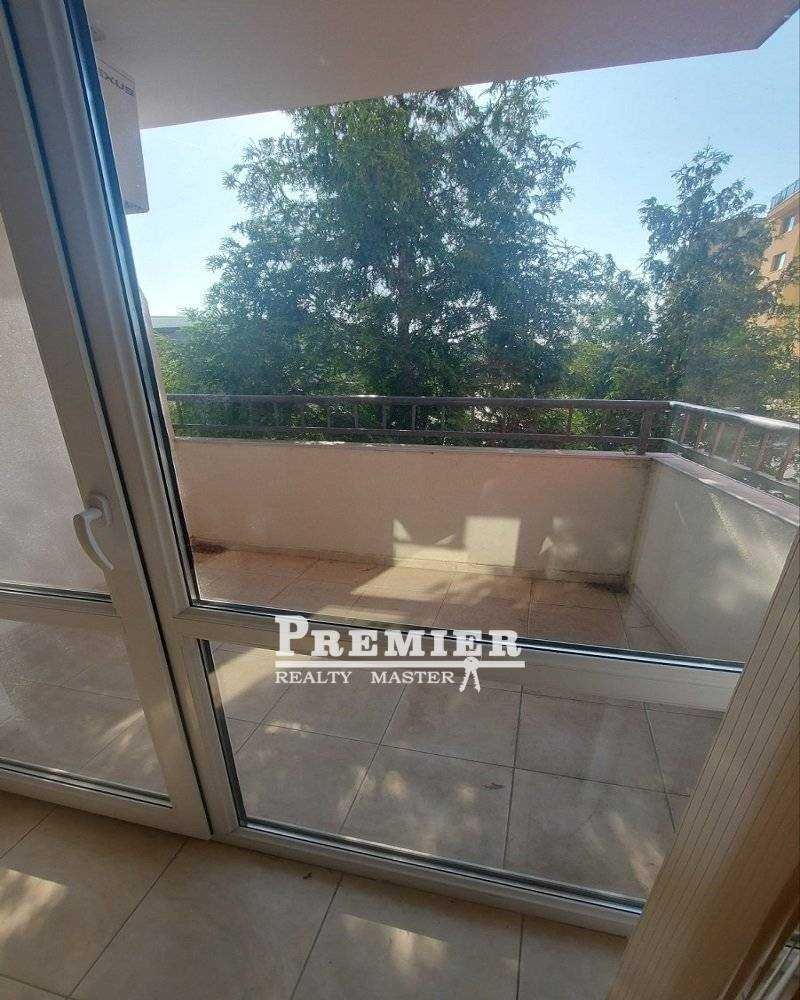 Продава се уютно студио в центъра на Слънчев бряг