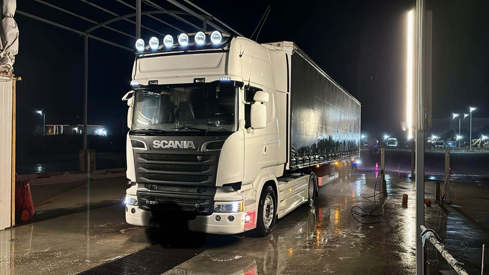 Scania R520 an 2016/ semiremorca Krone 2014