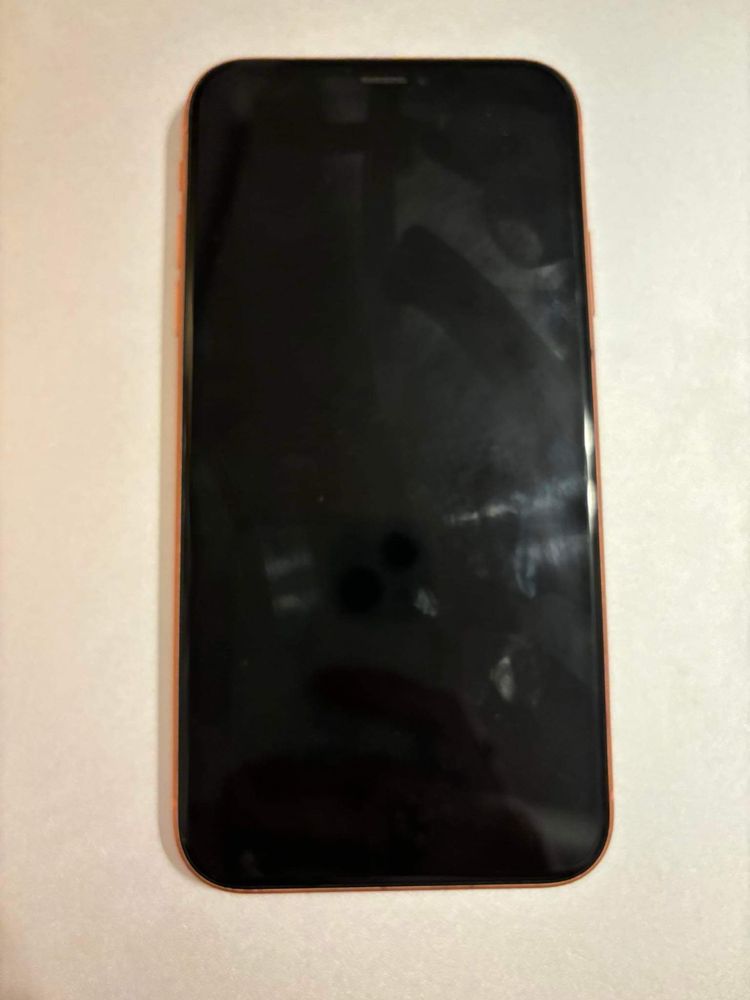 Iphone XR цвят Coral