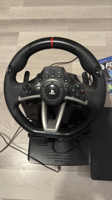Ps4 + doua joystik-uri si incarcator + volan PS