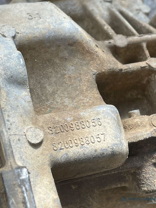 Cutie de transfer *DEFECTA, PENTRU PIESE!* DACIA DUSTER 2014 1.5DCI EURO5  - > 8200988059