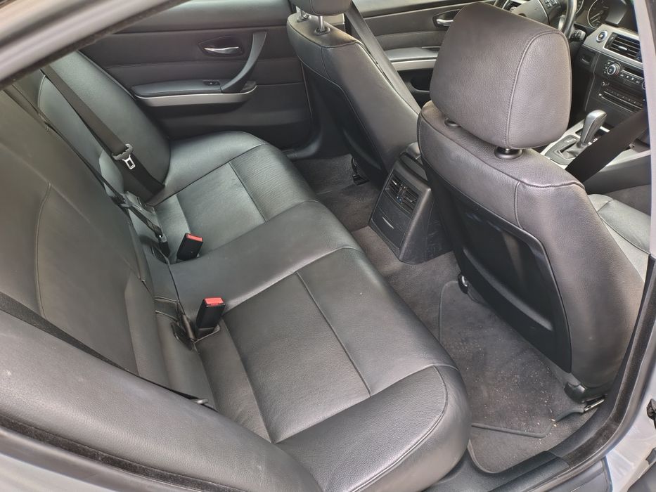 Lek avtomobil BMW 320 D