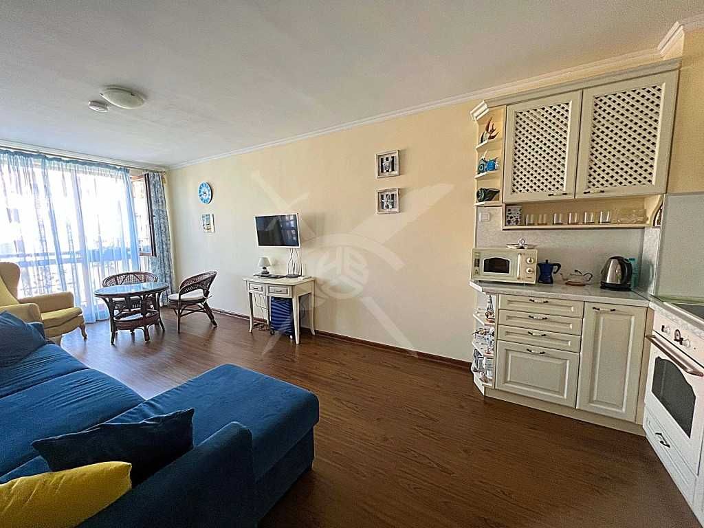Продава се Двустаен апартамент в к.к. Елените - 59 кв.м за 1102 €/кв.м - Снимка #1