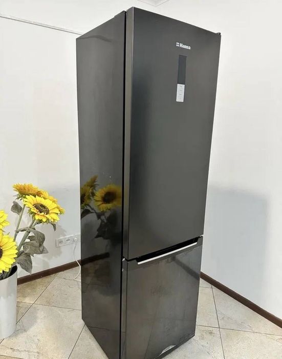 Холодильник рабочий почти новый