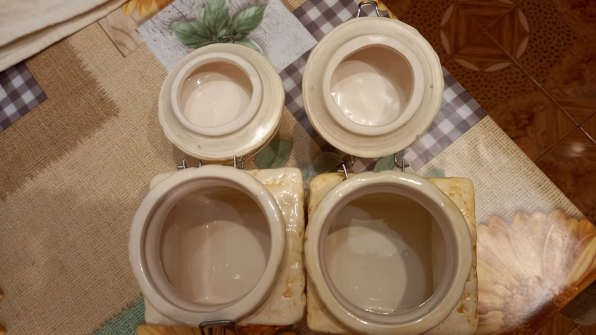 Vand 2 recipiente ceramica art deco pt condimente bucatarie