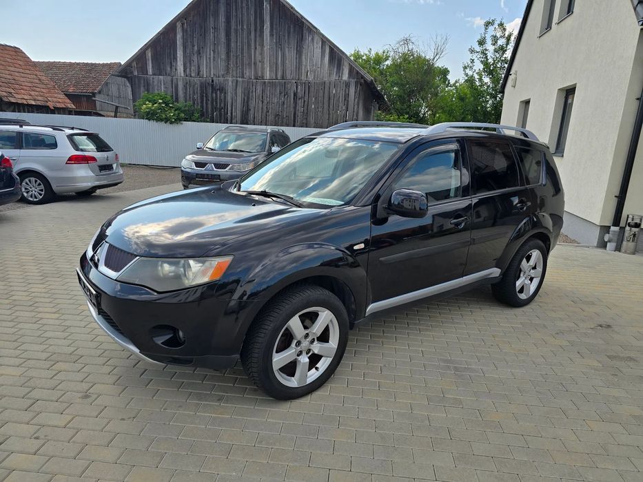 Mitsubishi Outlander Motor 1968 cmc, 140 cp, 4x4, 4x2, diferential blocabil