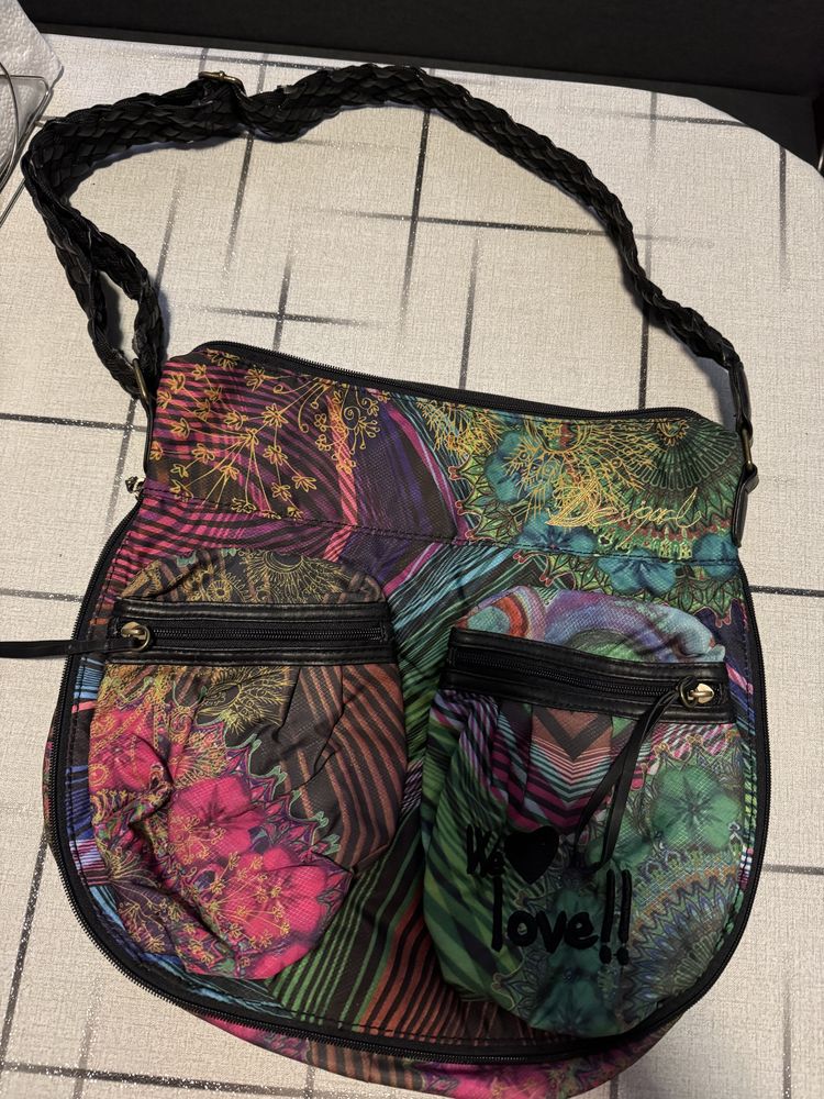 Чанта от плат на марката Desigual