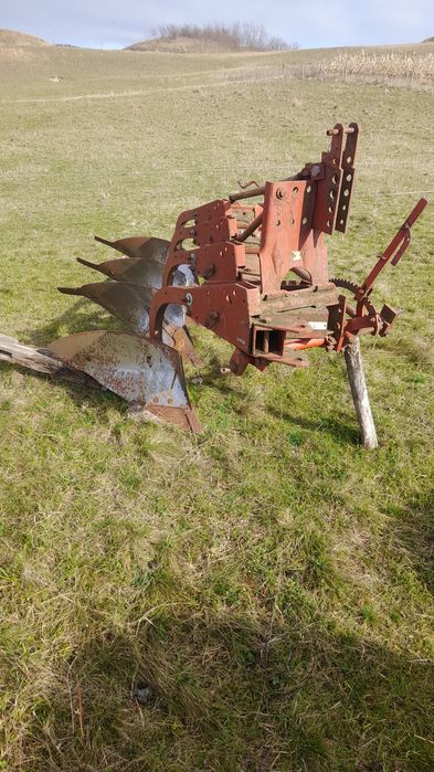 Plug  cu 4 trupite de vanzare