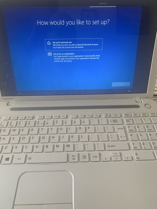 Laptop Toshiba 15.6'' Satellite Intel Core I3-2.5Ghz, 8GB, upgrade SSD