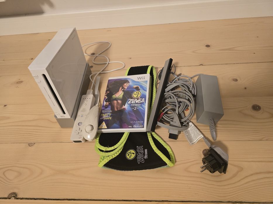 Nintendo Wii cu jocul Zumba