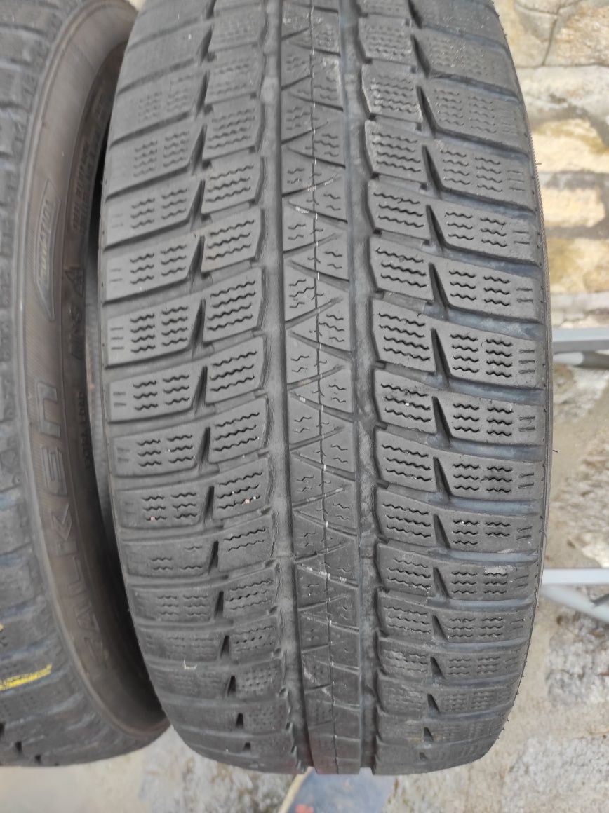 215/45/18 Falken