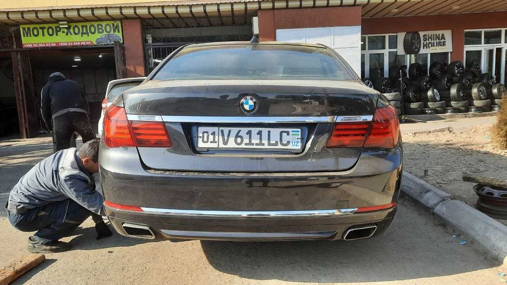 BMW 740d Comfort завод 21 август 2013 йил. Ўзбекистонда юрмаган.