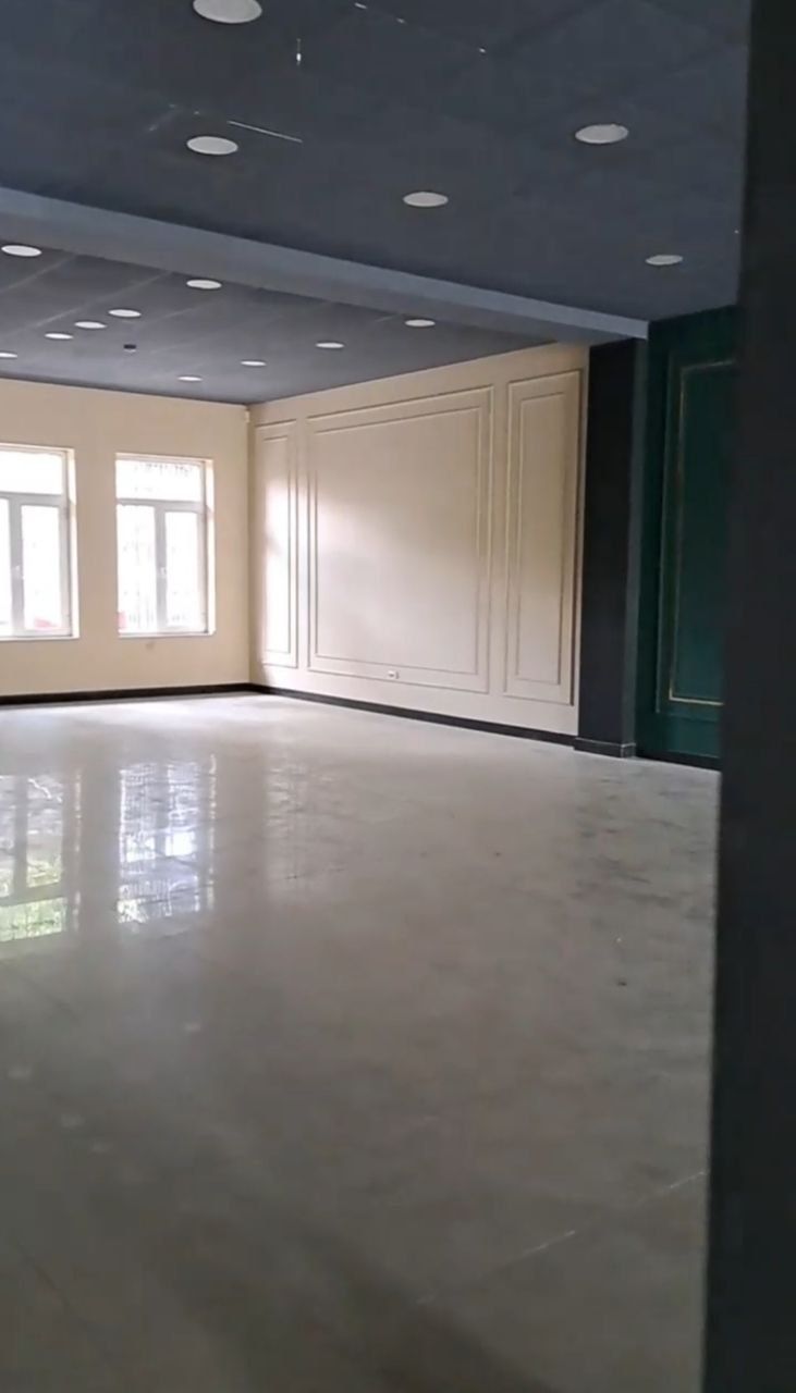 Drujbada 300m2 nejiloy arendaga beriladi.