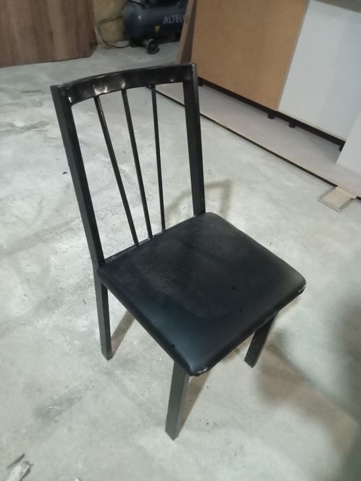 Стулья железные продам