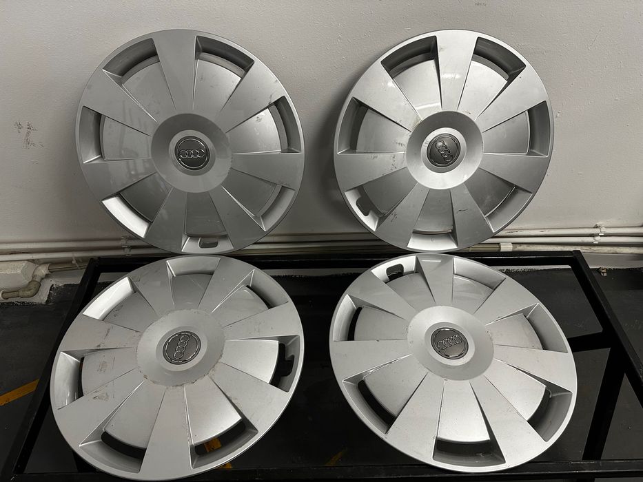 Capace Audi Originale, R16, impecabile.