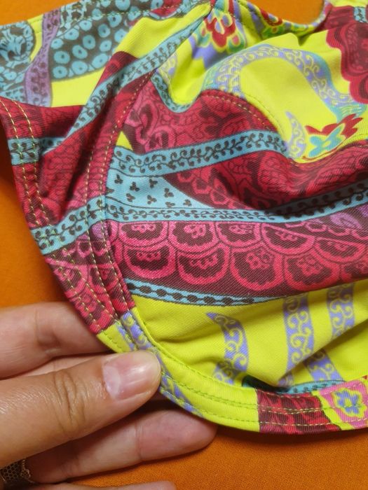 Costum de baie multicolor,  nou-nouț