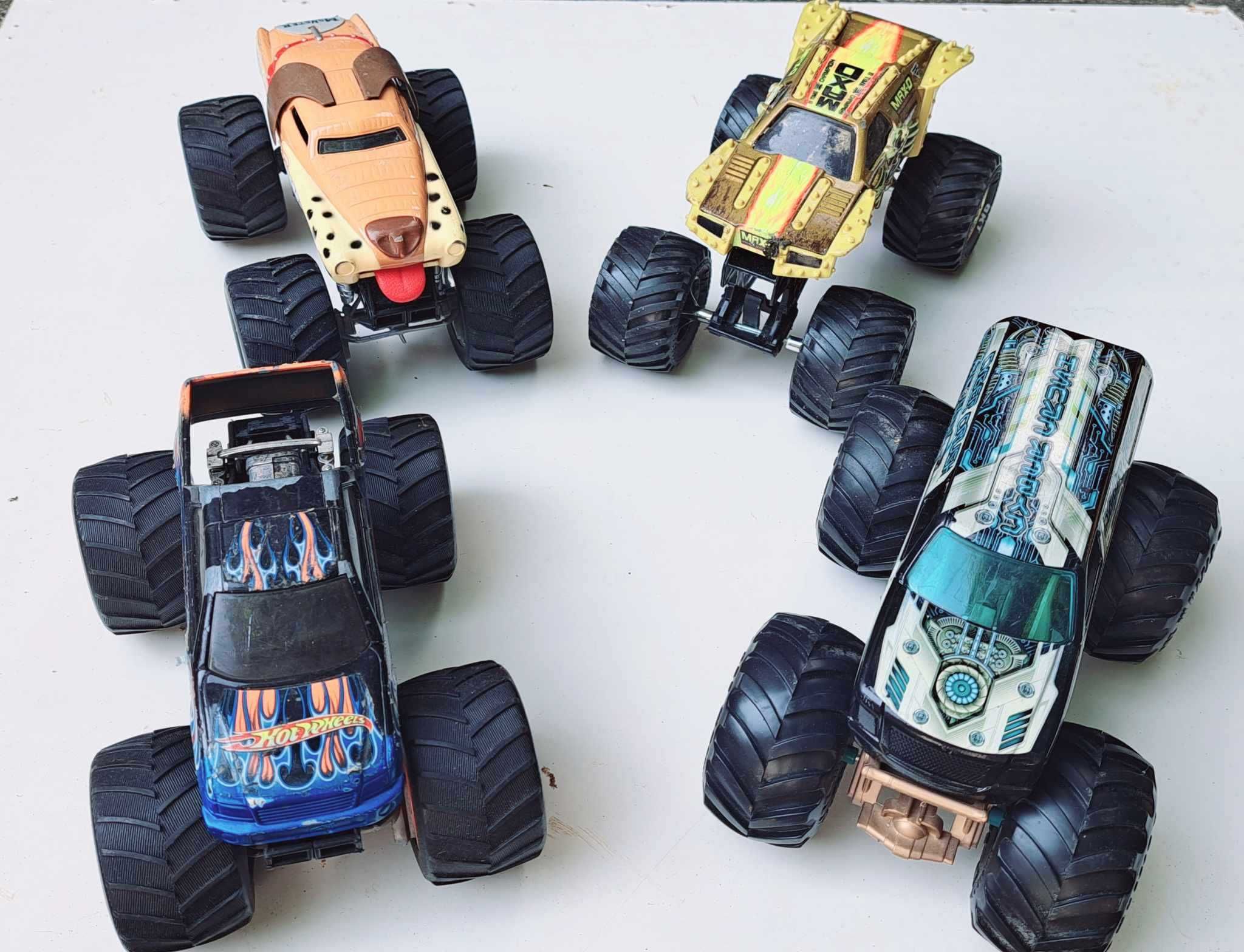 Monster Truck Hot Wheels 1/32