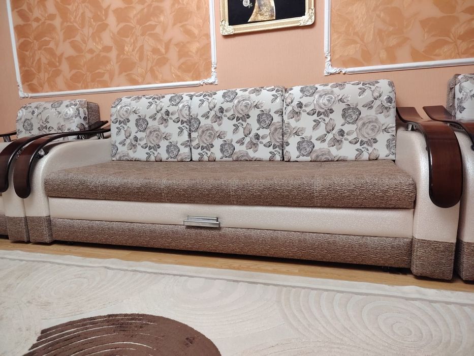 Продам Диван и 2 кресла