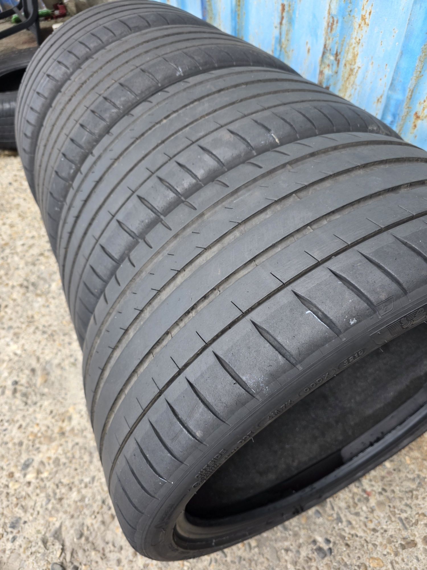 Anvelope Vară 235.35.20 Michelin An 2019