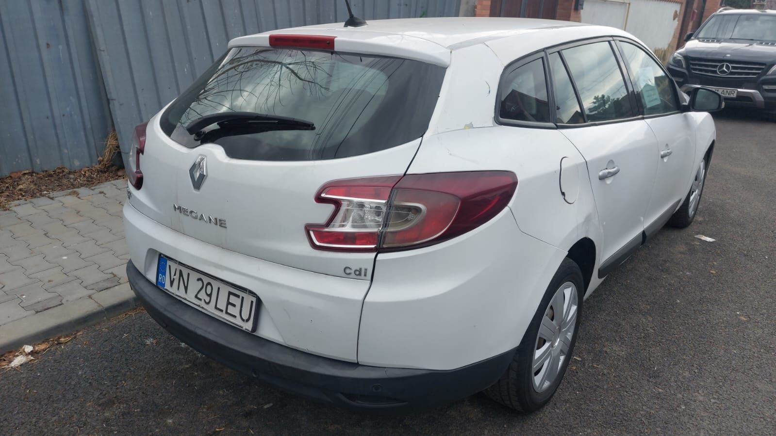 Inchiriez/Vând Renault Megane III