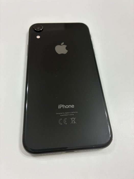 Телефон iPhone XR