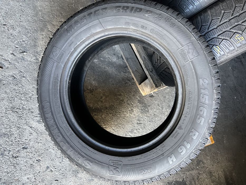 4 anvelope iarna 215/65/16 Semperit !