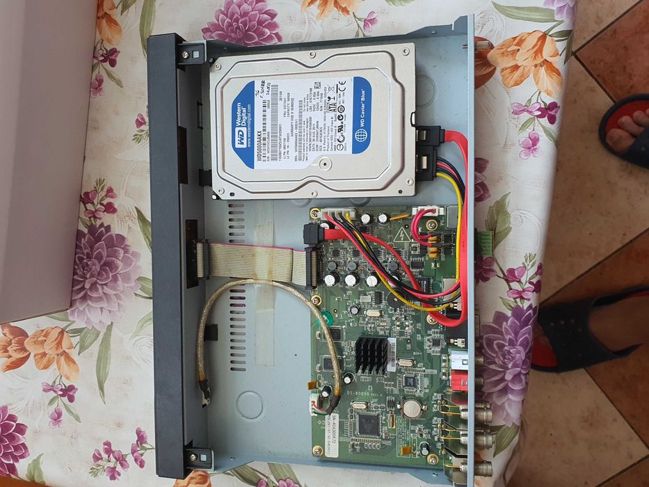 DVR HikVision DS-7204 HVI-ST/SE