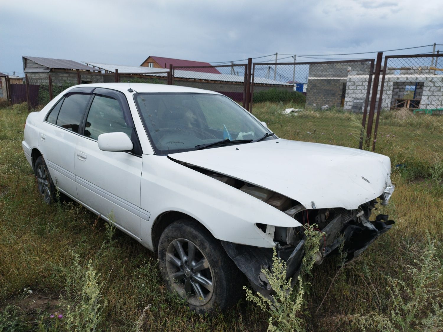 Продам Toyota Corona premio по запчастям.