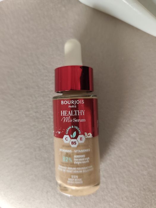 Bourjois фон дюърн с витамини