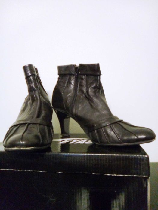 Дамски боти, естествена кожа