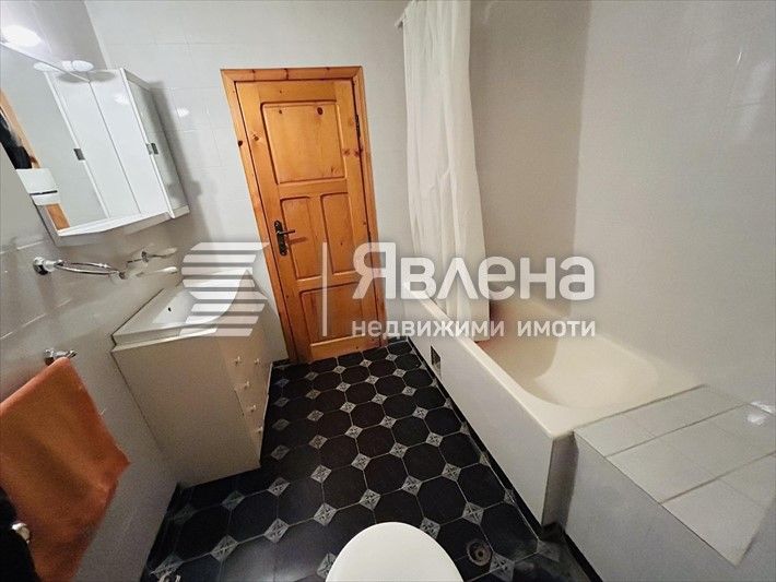 Продава се Тристаен апартамент в Варна, Окръжна болница - 110 кв.м за 1682 €/кв.м - Снимка #10