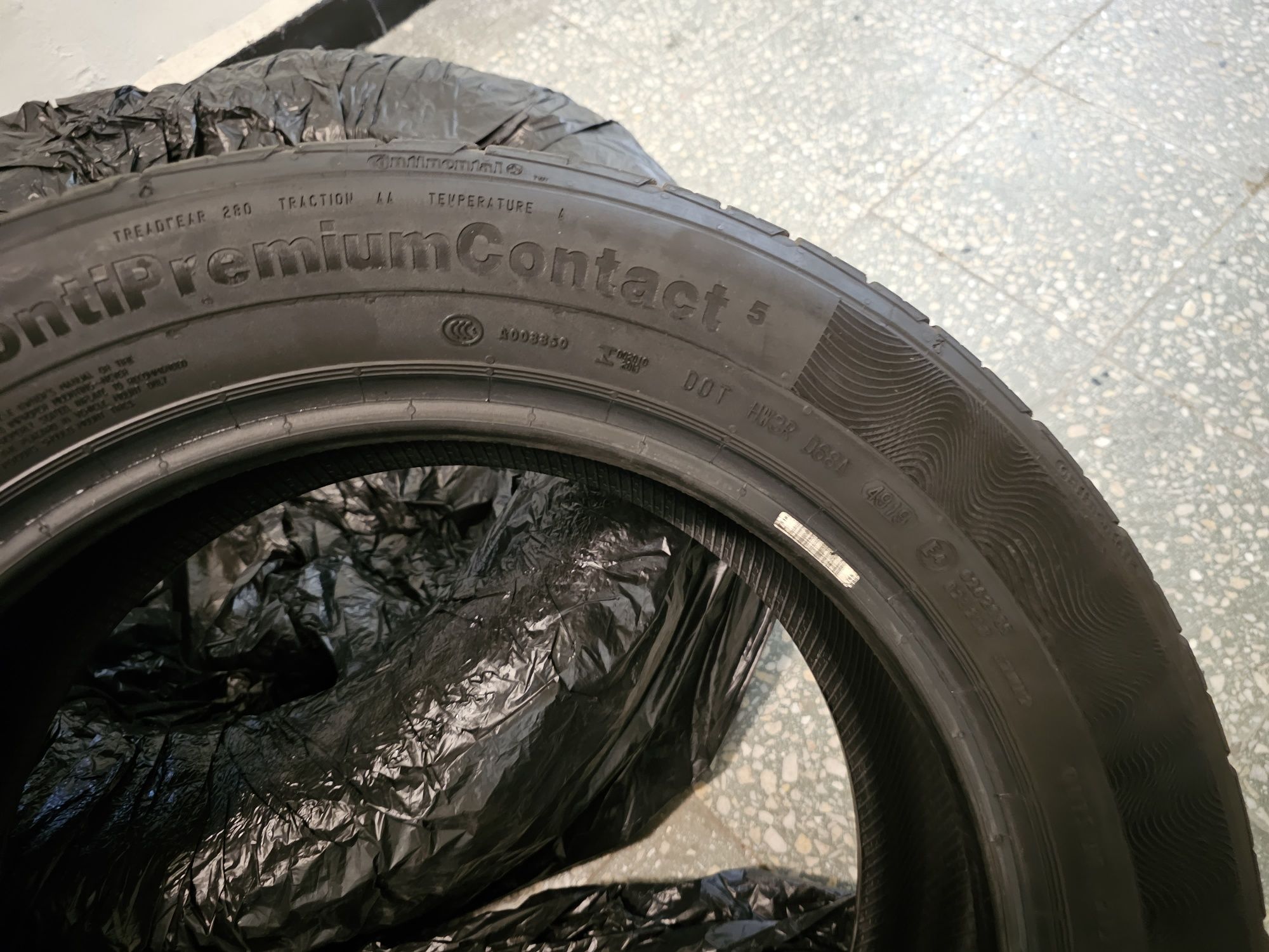 Летни гуми 215 55 17  Continental